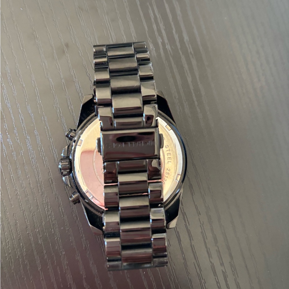 Black Michael Kors men’s style watch - Picture 4 of 5